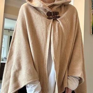 EXCELLENT Ralph Lauren Beige Wool Cape